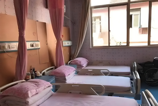 可以！杜兰特美女主持人婚礼，带球突破绯闻，再凭实力单身！